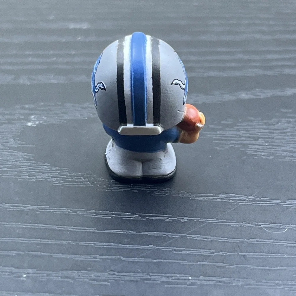 TeenyMates Legends Series Detroit Lions NFL Mini Figure Party Animal